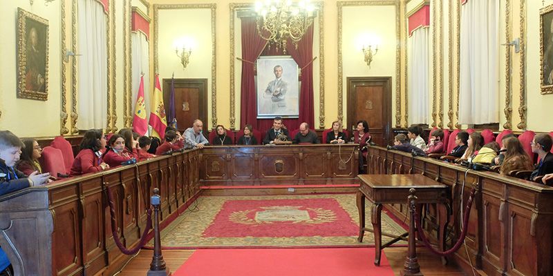 Antonio Román da la bienvenida a Guadalajara los participantes en el programa Erasmus+