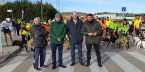 Diputado de Deportes y Alcalde en la salida canicross Marchamalo 2017
