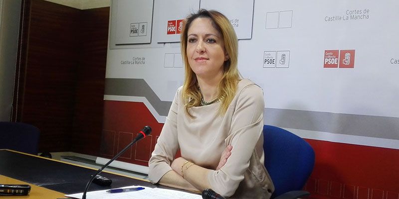 Maestre destaca la reducción en el número de familias con todos sus miembros en paro