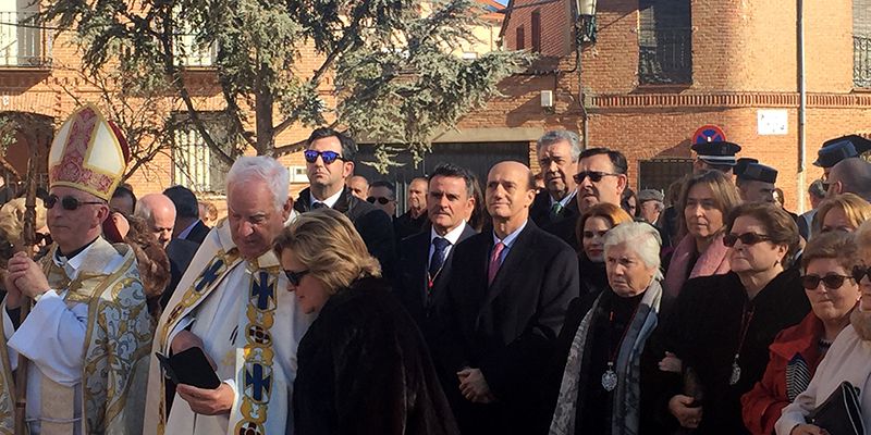 Sánchez-Seco asiste a las celebraciones en honor a la Virgen de la Paz en Alovera