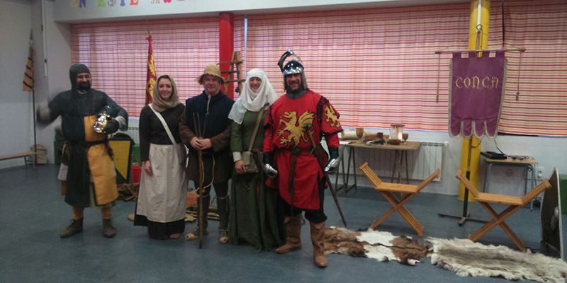 La Asociación Cultural CONCA ofrece una clase de historia medieval en «La Espiga» de Azuqueca