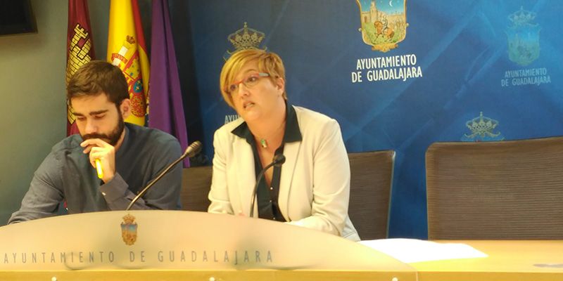 Ahora Guadalajara califica el servicio de autobuses  como el “gran fracaso de Román”