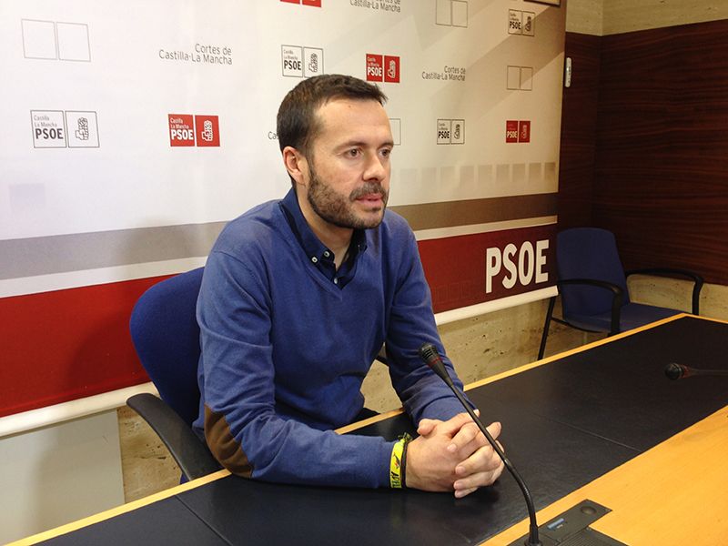 Escudero afirma que “la bajada del paro en 2016 demuestra que García-Page cumple en materia de empleo”