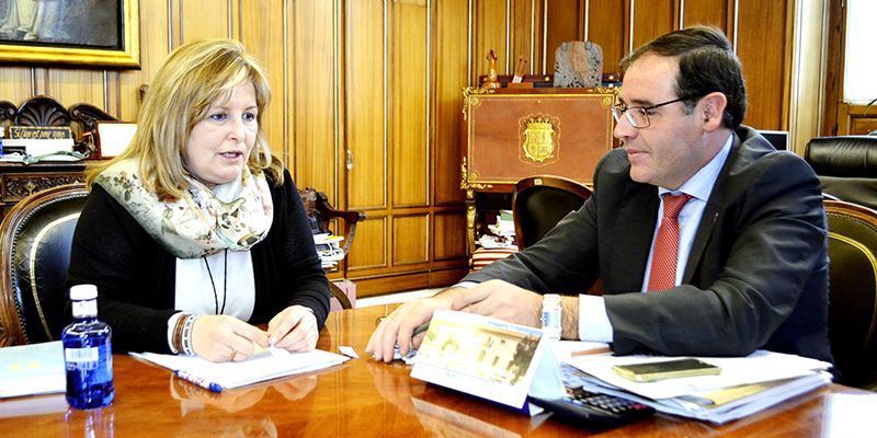 Prieto felicita a ACCEM por su intención de poner en marcha un programa de envejecimiento activo en La Mancha Alta