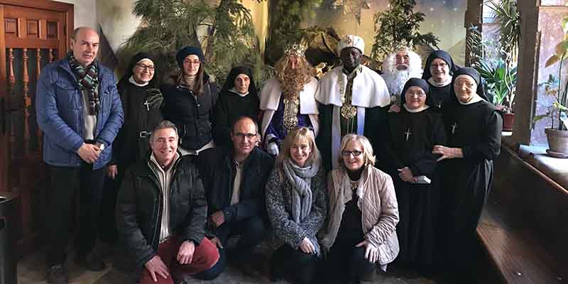 Los Magos de Oriente traen ilusión y regalos a niños y mayores en la Ciudad del Doncel
