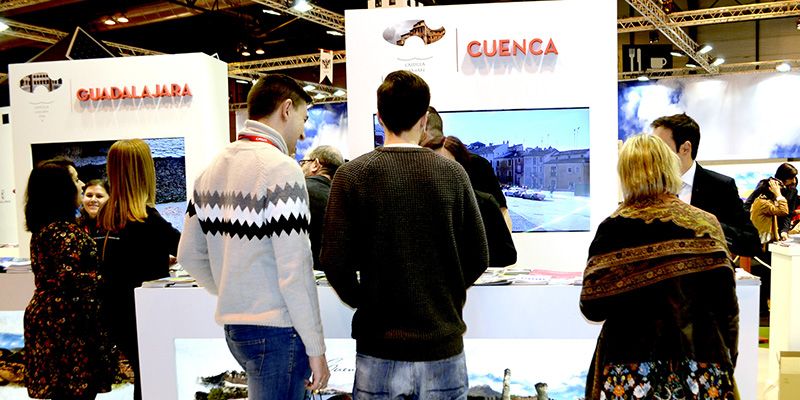Diputación Provincial de Cuenca distribuye más de 22.000 folletos turísticos de la provincia en Fitur 2017