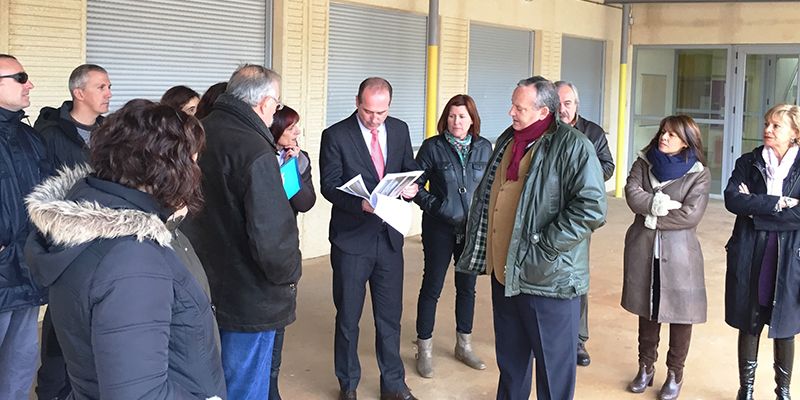 La Junta acometerá la pavimentación del patio del IES Juan García Valdemora de El Casar