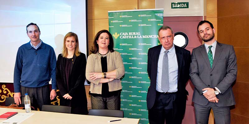 Fundación Caja Rural CLM y UCLM celebran una jornada para analizar los perfiles más demandados en las empresas