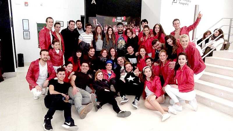 Doménech reconoce el gran trabajo desarrollado por el Grupo de Teatro Cávea en su último montaje musical