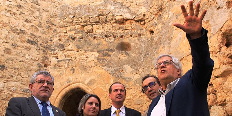 La Junta intervendrá en la recuperación del castillo de Cifuentes a través del Plan de Garantía Juvenil