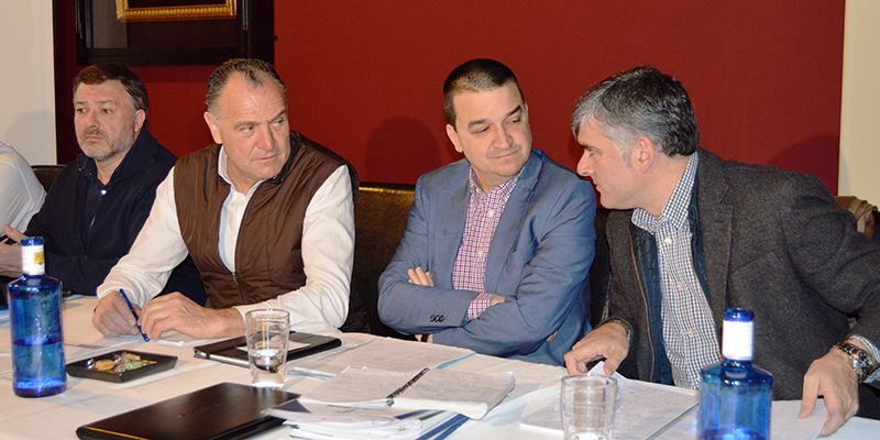 El Gobierno regional marca su estrategia en materia de agricultura, medio ambiente y desarrollo rural con un Plan de Regadíos sostenible