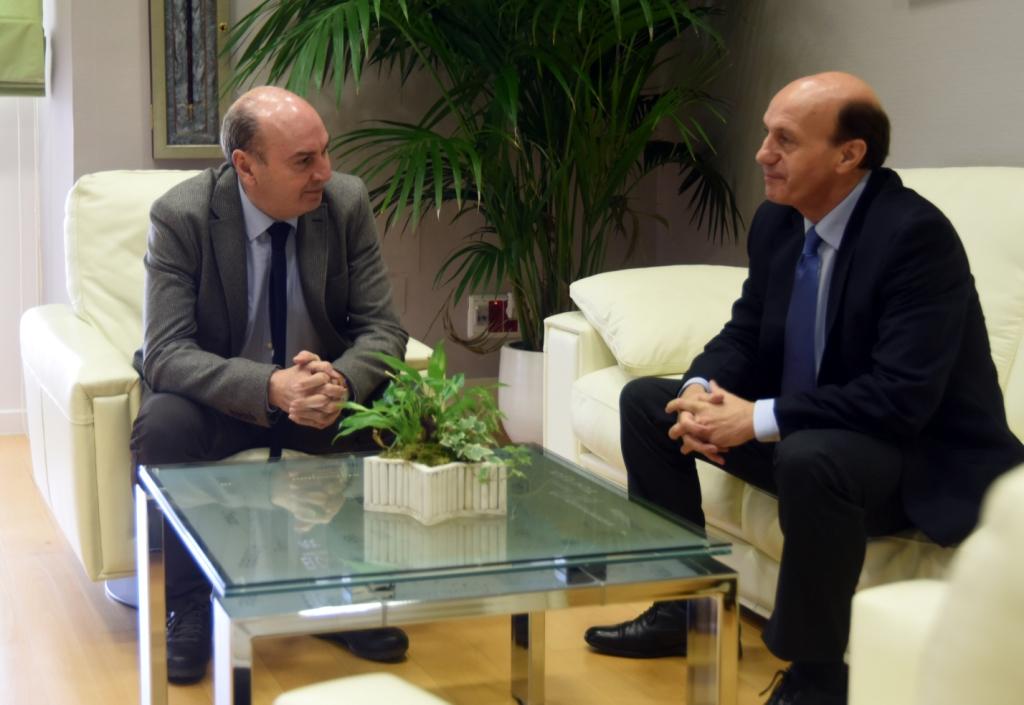 El presidente de la Diputación se reúne con el subdelegado del Gobierno en Guadalajara