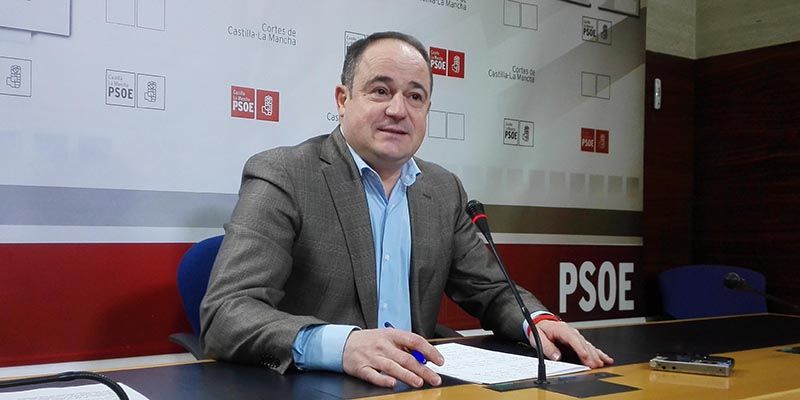 Al PSOE le resulta «triste» que el PP regional se «resigne» a ser dirigido por Cospedal
