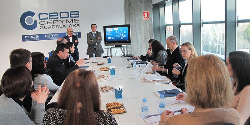 Un nuevo desayuno de trabajo con directores de RR.HH. en Guadalajara se centra en cómo actuar ante una inspección de trabajo