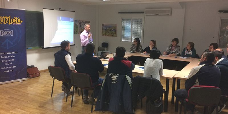 Cerca de veinte empresas de la zona de la Mancha se interesan por la programación de la inspección de trabajo