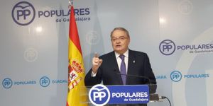 Juan Antonio De las Heras senador del PP por Guadalajara hoy en rueda de prensa 030217