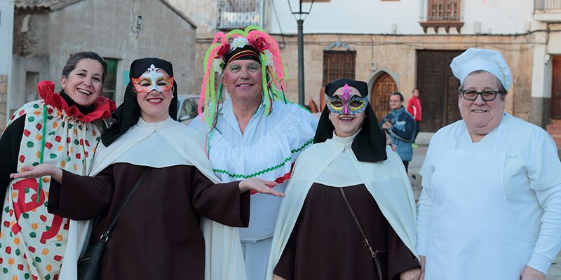 El pasacalles de carnaval vuelve a la villa de Almonacid de Zorita
