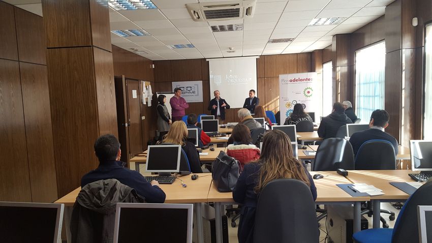 Unas veinte empresas de Tarancón muestran interés por las ayudas Adelante Comercialización