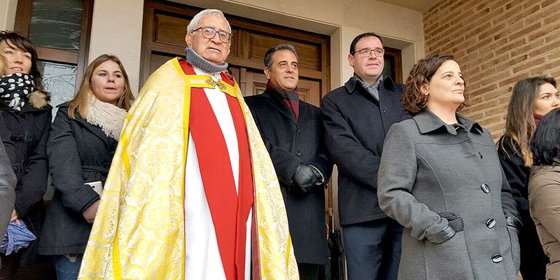 Prieto disfruta de la batalla dialéctica de moros y cristianos de las Fiestas de San Blas de Torrubia del Campo