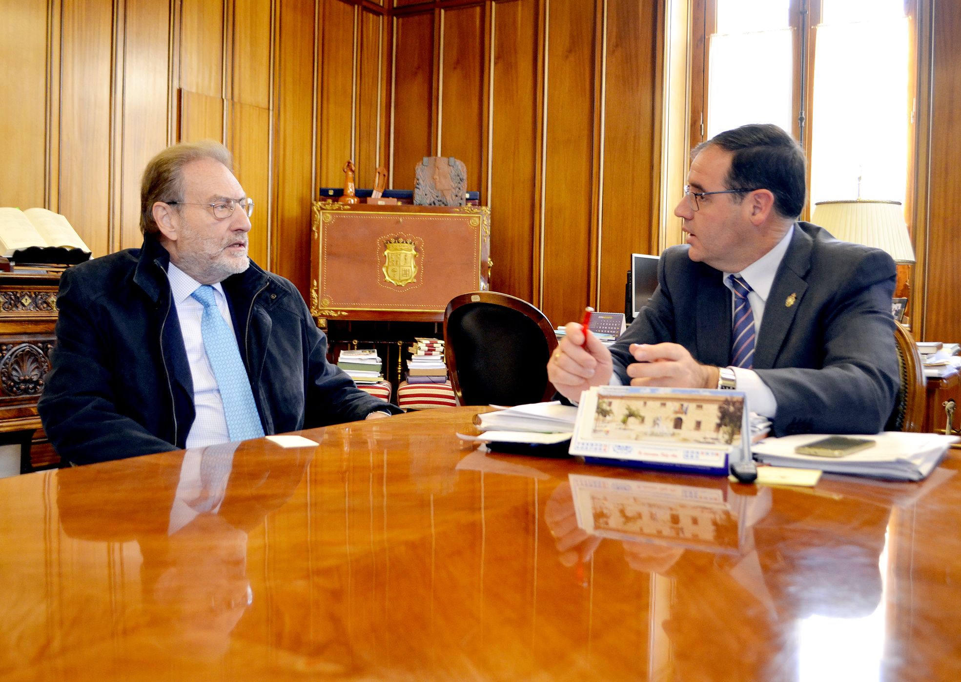 Prieto reafirma ante el nuevo director de Cáritas el compromiso de la Diputación con la institución benéfica