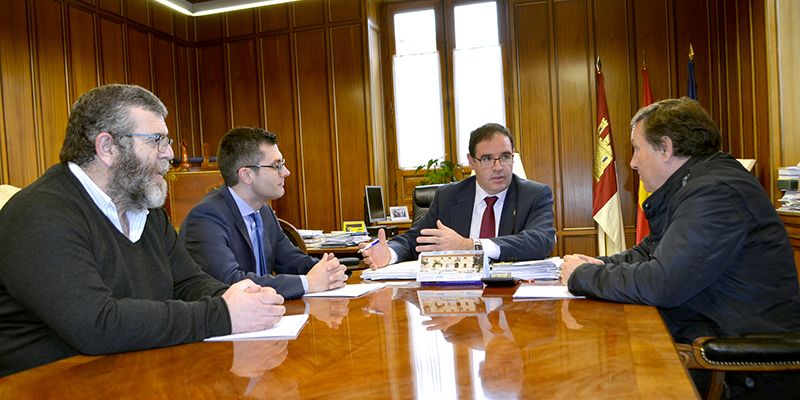 Prieto conoce de primera mano los proyectos e iniciativas de Plena Inclusión Castilla-La Mancha