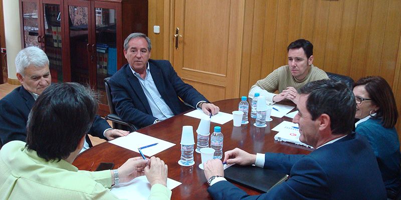 CECAM, CCOO y UGT mantienen una primera reunión para abordar el inicio de la negociación colectiva