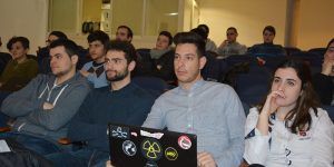 alumnos en el Microsoft University Tour