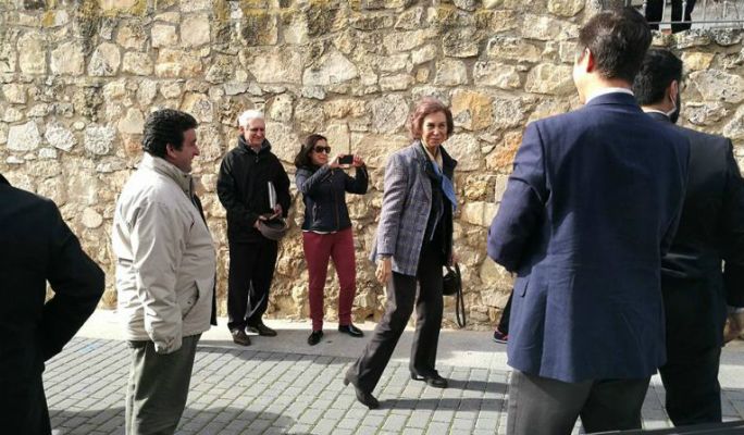 La Reina Sofía visita Cuenca para supervisar el rodaje de un anuncio