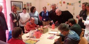 2017 03 03 visita del obispo y concejales al centro de discpacitados20170303 104032