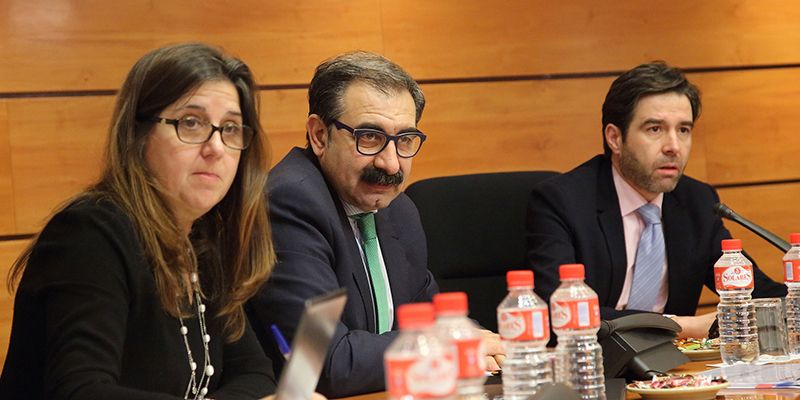 La Junta mantendrá su apuesta por el crecimiento y la consolidación del empleo y la implicación de los profesionales en la gestión sanitaria