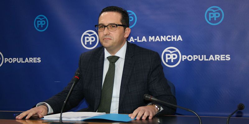 Lucas-Torres asegura que hay motivos para denunciar que los presupuestos de 2017 son una mentira y la gran estafa de Page