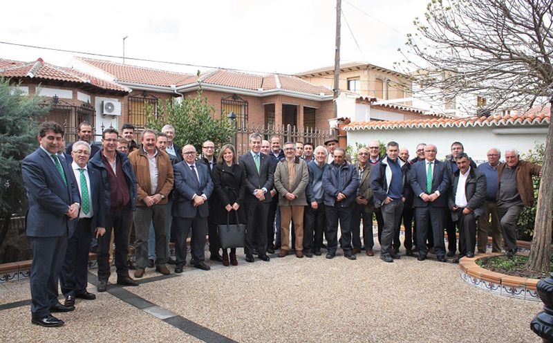 El presidente de Caja Rural Castilla-La Mancha felicita por su “gran labor” a cooperativas agrarias de Toledo