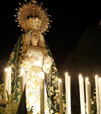 Este sábado, 1 de abril, se celebra el besamanos a María Santísima de la Esperanza
