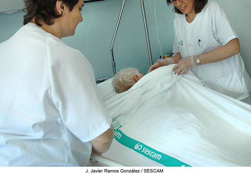 El Hospital Universitario de Guadalajara se implica en la prevención del cuadro confusional o delirium en pacientes mayores quirúrgicos 3 El Hospital Universitario de Guadalajara se implica en la prevención del cuadro confusional o delirium en pacientes mayores quirúrgicos