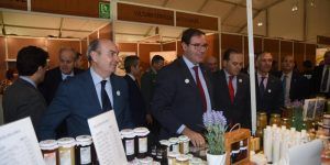 Latre: “Apoyar al sector apícola es contribuir al desarrollo socioeconómico de nuestra provincia”