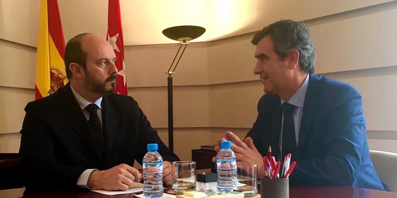 Román plantea al consejero de Transportes de Madrid medidas para la mejora de las comunicaciones con Guadalajara