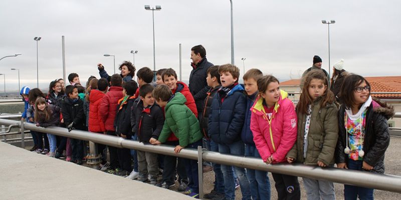 Más de 600 estudiantes visitarán durante el mes de marzo la planta potabilizadora de Mohernando