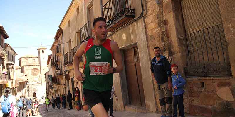Miguel Angel Pezuela y Henar Fernández se imponen en la XIII Carrera Ciudad del Doncel