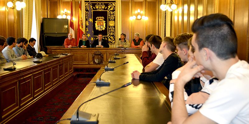 Prieto aplaude al IES ‘Fernando Zóbel’ y al liceo francés ‘Hippolyte Carnot’ por su proyecto pedagógico común