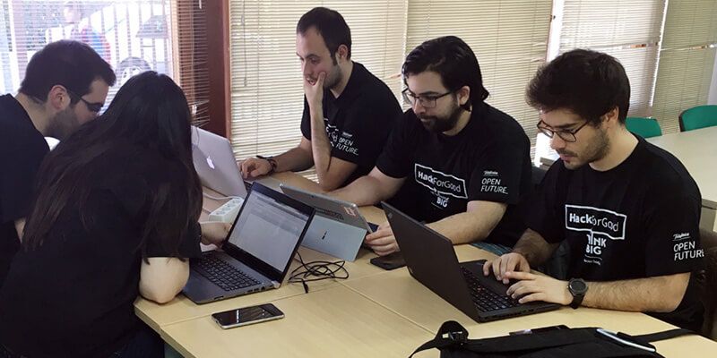 Una aplicación sanitaria gana el primer premio local de la HackForGood en la UCLM