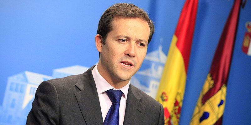 Velázquez denuncia que Page va a incumplir el déficit a pesar de quitar el dinero a los agricultores, dependientes y a la sanidad