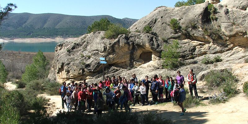 “Cuenca, deporte y naturaleza” elige Buendía para continuar acercando a los escolares de la provincia al senderismo