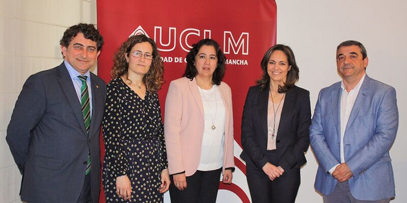 Fundación Caja Rural Castilla-La Mancha, UCLM y CERMI presentan el título de experto “Emprende diferente”