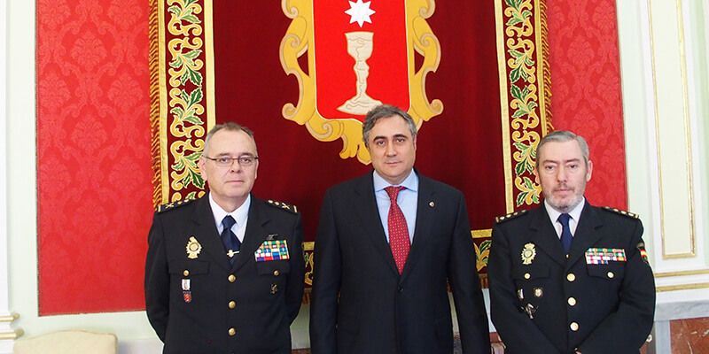 Mariscal felicita en persona al nuevo jefe superior de la Policía de Castilla-La Mancha