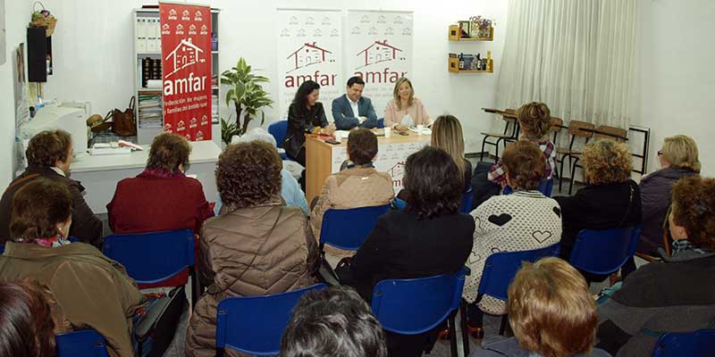 Merino: Las mujeres deben participar más en la toma de decisiones para alcanzar una igualdad real
