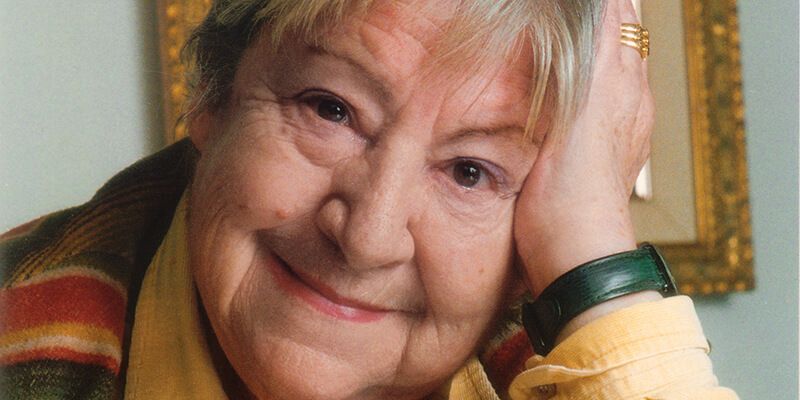 Quer celebrará el Día Mundial de la Poesía homenajeando a Gloria Fuertes