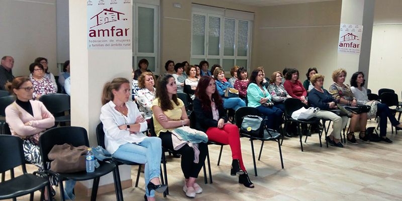 AMFAR imparte en Membrilla una jornada informativa sobre salud femenina