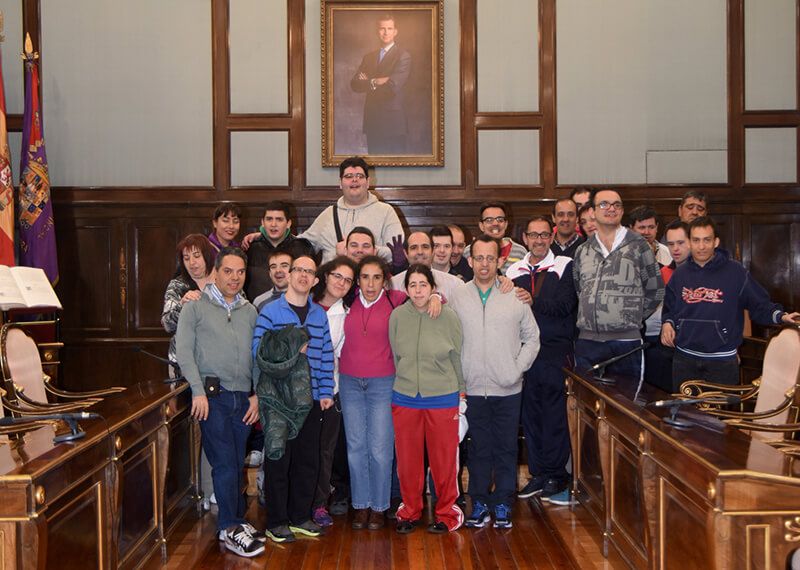 Dos grupos del Colegio Nuestra Señora de la Salud visitan el Palacio Provincial de Guadalajara