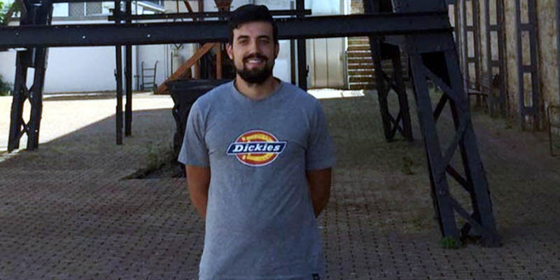 El alumno de la Escuela de Almadén de la UCLM Víctor Jiménez es reconocido por un trabajo de diseño de maquinaria