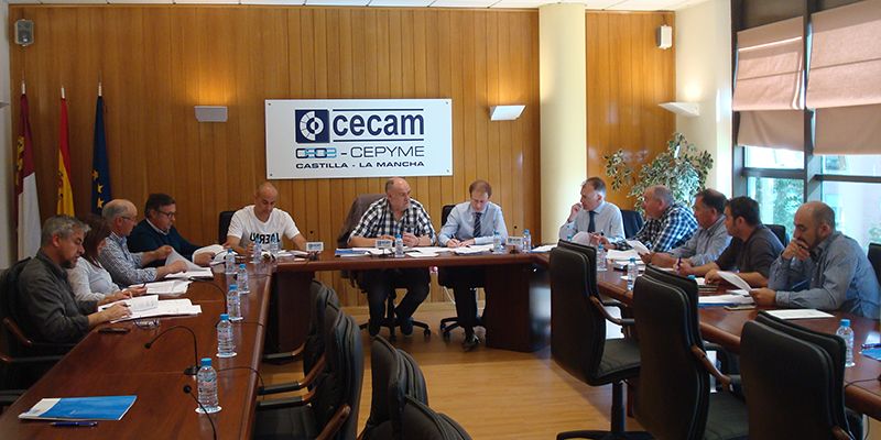 La Federación Regional del Taxi reelige como presidente de Manuel García Naharro